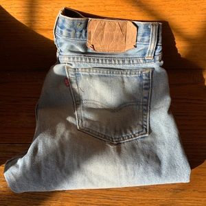 Vintage Levi’s 501. 31 x 32. Lightwash